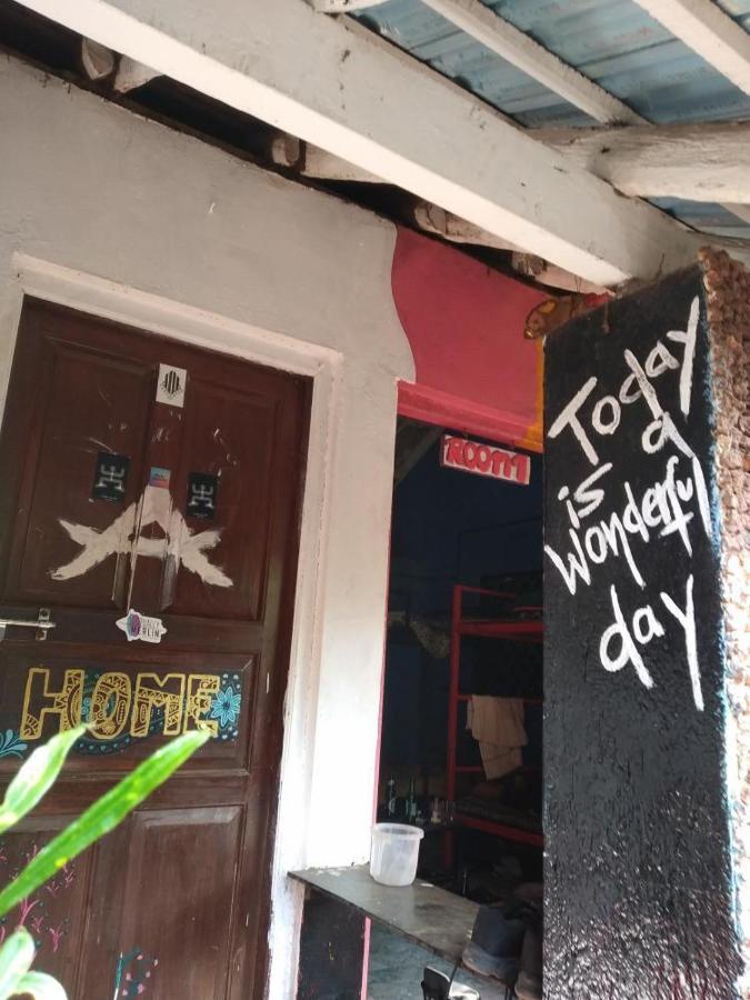 Hippie Hostel Andžuna Exteriér fotografie