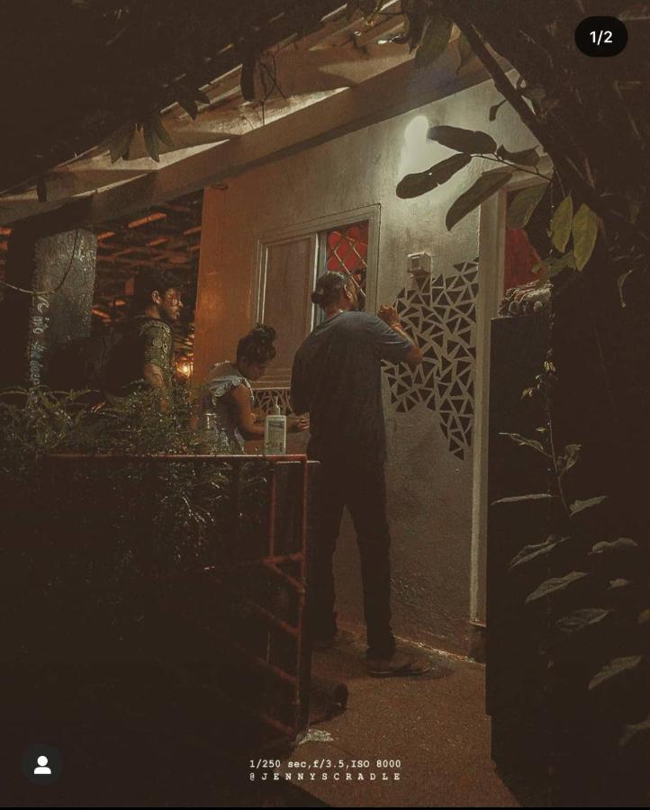 Hippie Hostel Andžuna Exteriér fotografie