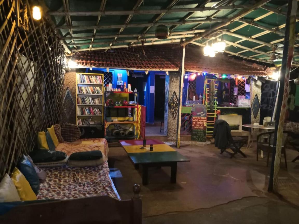 Hippie Hostel Andžuna Exteriér fotografie